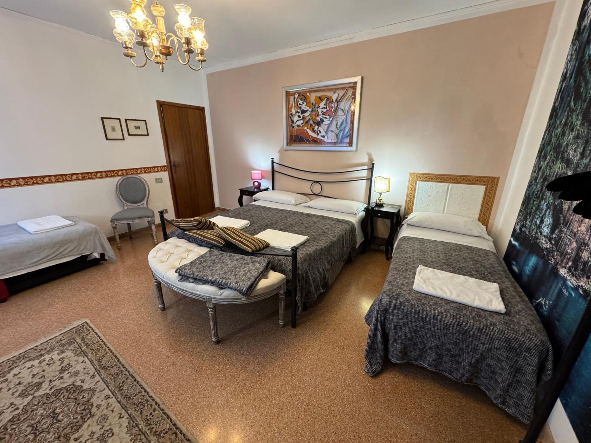 Lions Venice Guest House Екстериор снимка